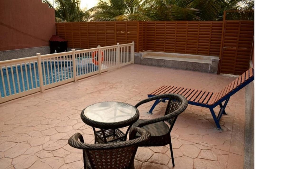 Hotel & Resort Golden Marina Янбу Екстериор снимка