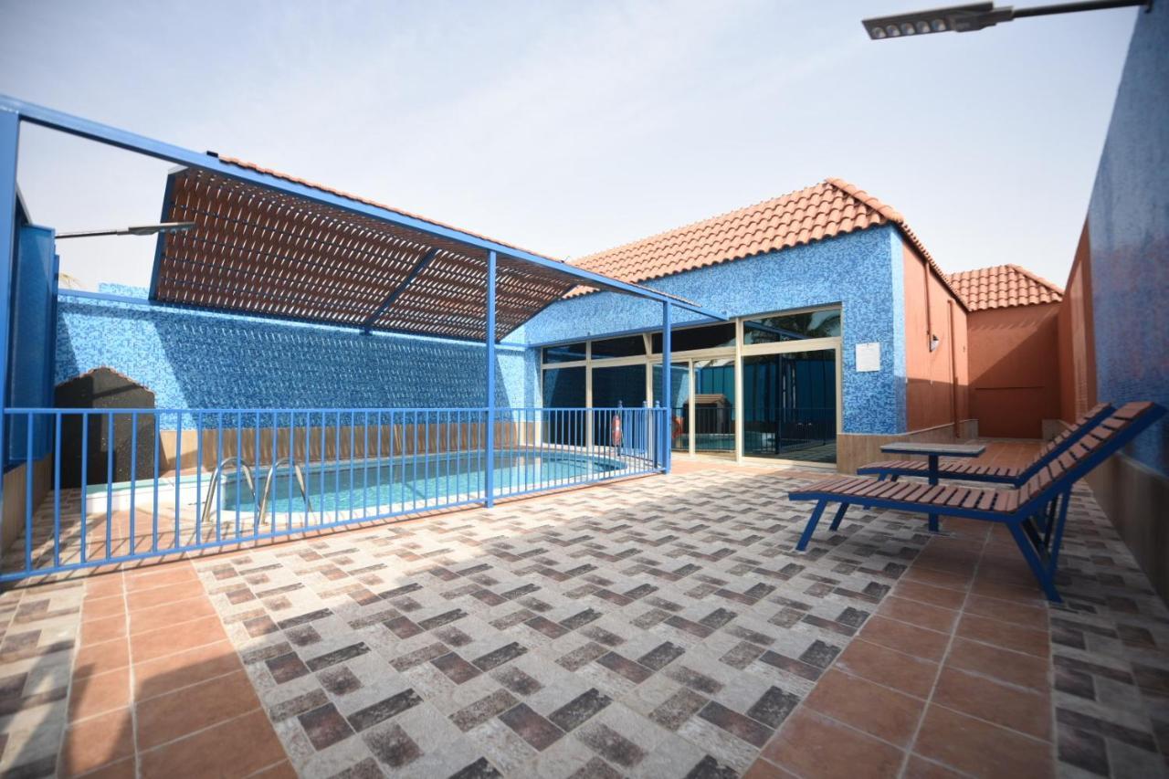 Hotel & Resort Golden Marina Янбу Екстериор снимка