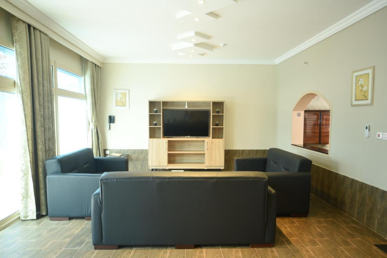 Hotel & Resort Golden Marina Янбу Екстериор снимка