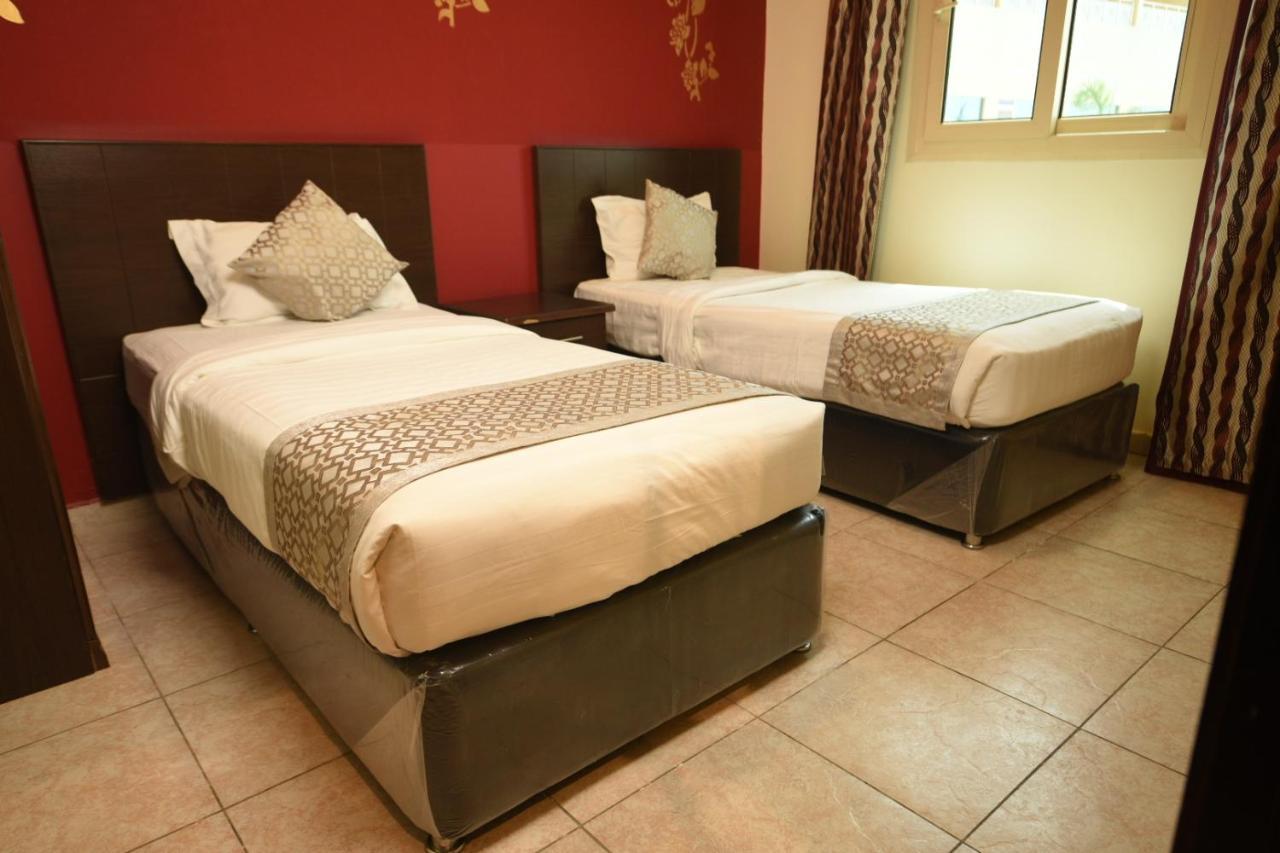 Hotel & Resort Golden Marina Янбу Екстериор снимка