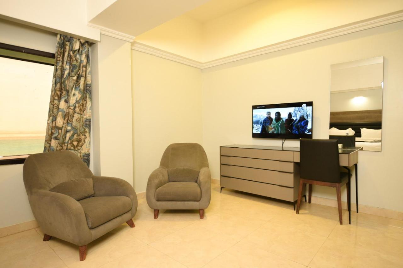 Hotel & Resort Golden Marina Янбу Екстериор снимка