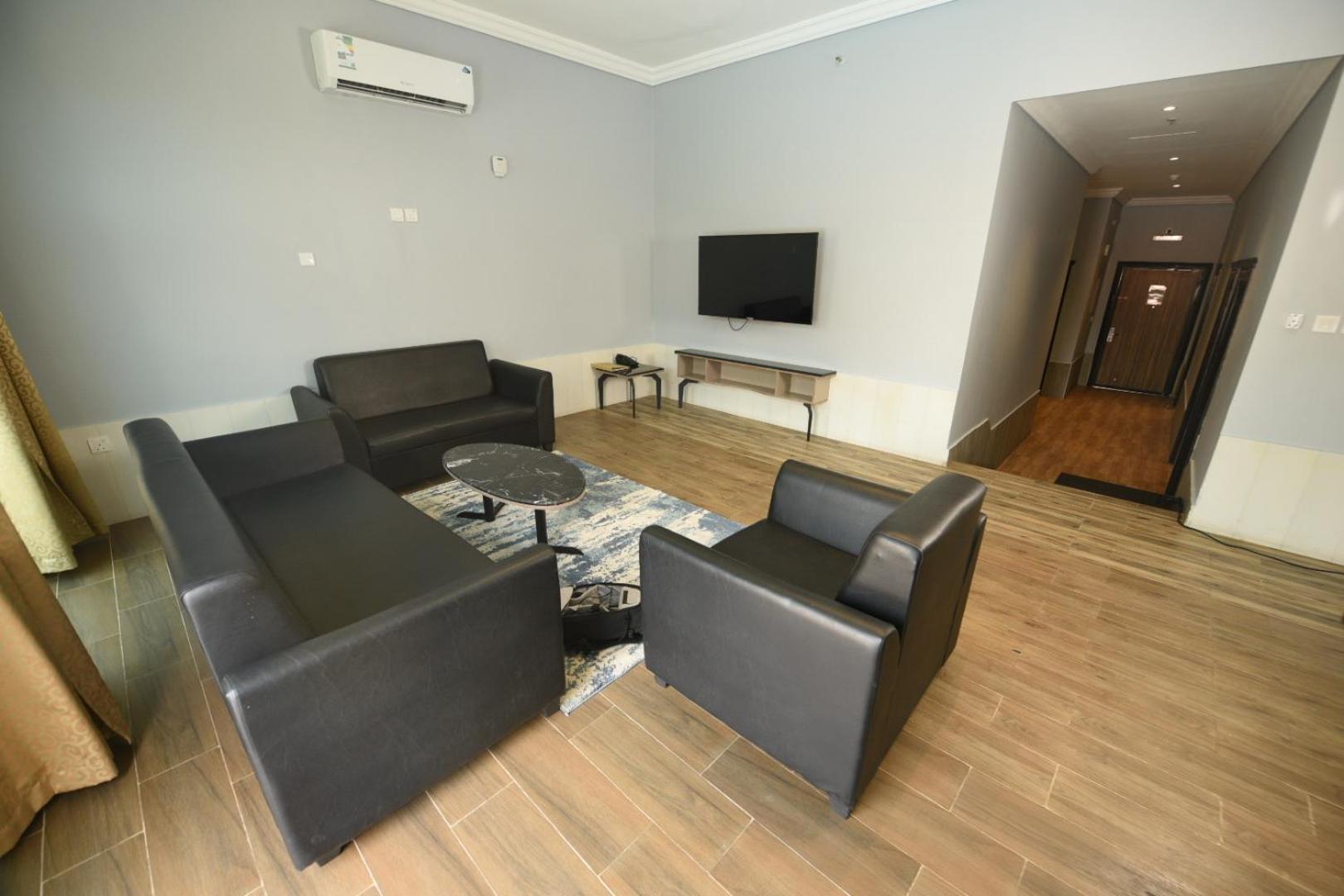 Hotel & Resort Golden Marina Янбу Екстериор снимка