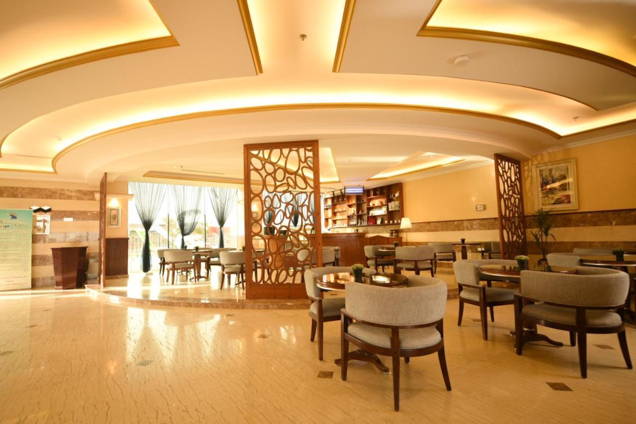 Hotel & Resort Golden Marina Янбу Екстериор снимка