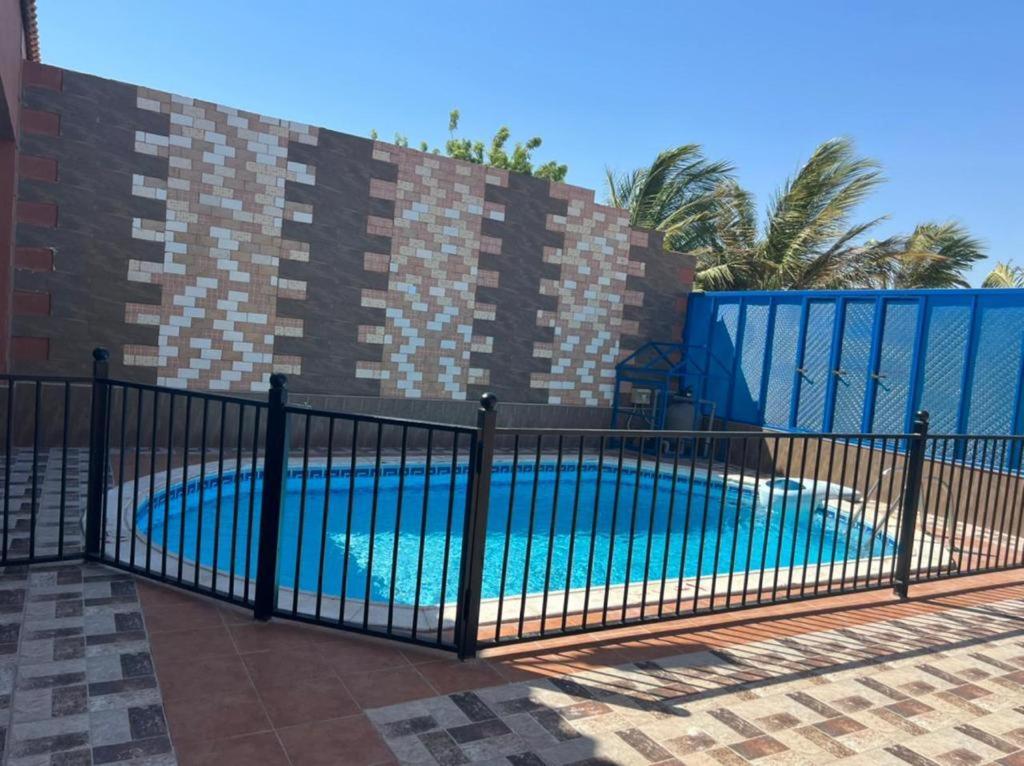 Hotel & Resort Golden Marina Янбу Екстериор снимка